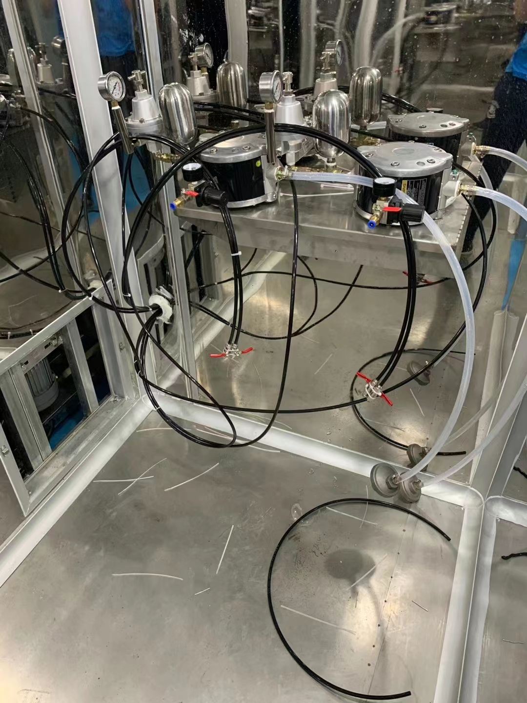 喷涂车间喷涂工具实例.jpg